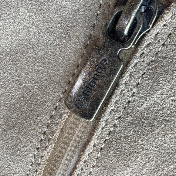 BLONDO Sadie Suede Bootie NEW $149 Taupe Beige Inner Zip Ankle Boot Size 10 - Picture 11 of 12